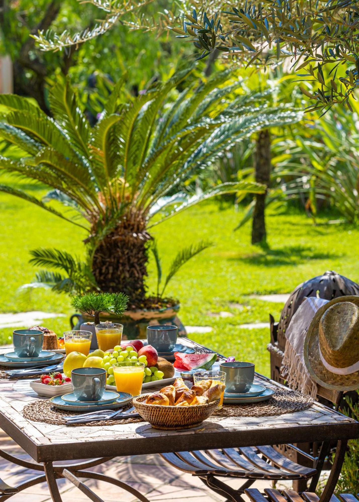 Hotel La Garbine ラマチュエル エクステリア 写真